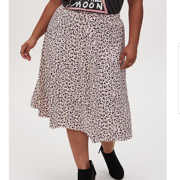 torrid Dresses & Skirts - Torrid1 NWT leopard midi skirt K1